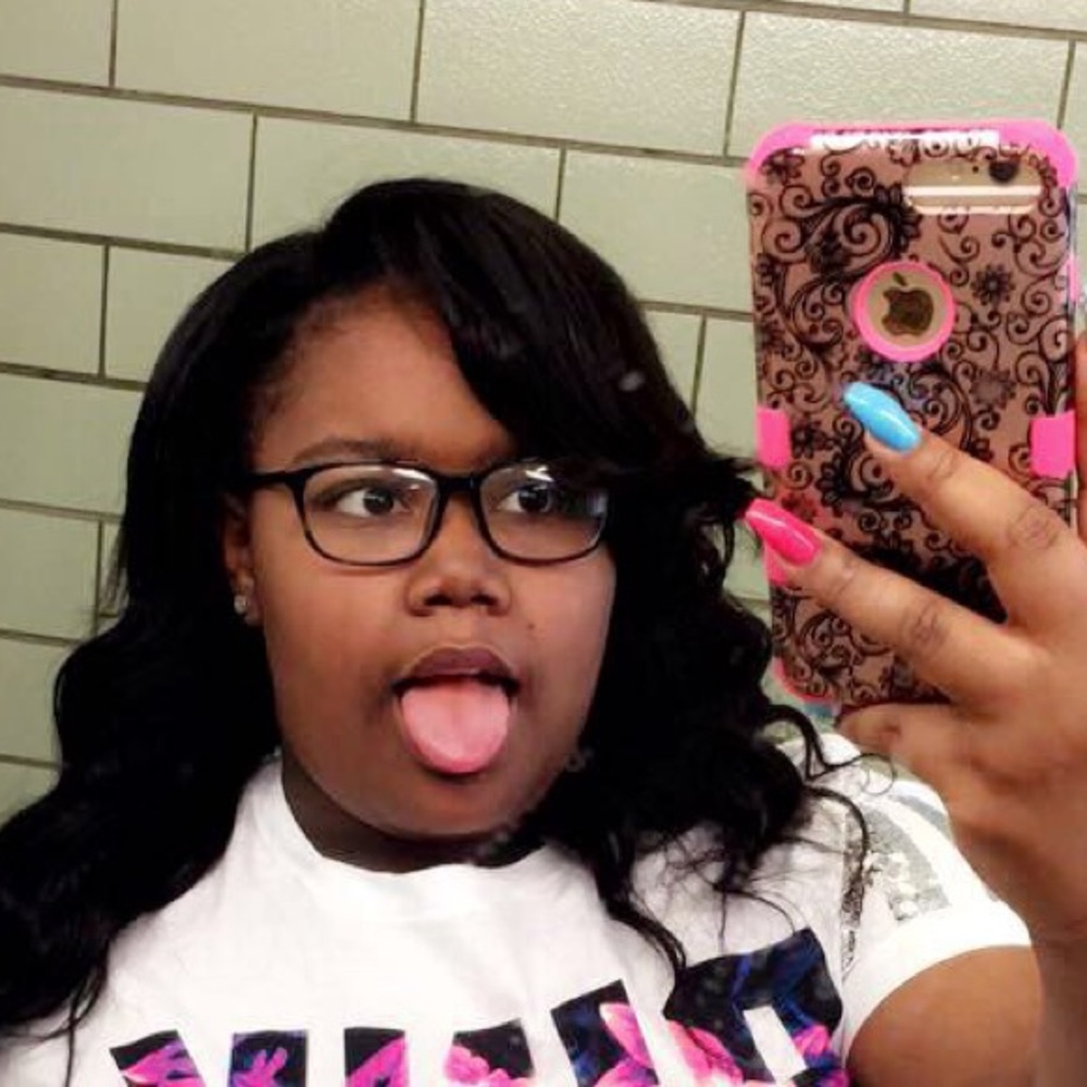 Meet your Posher, Onestie